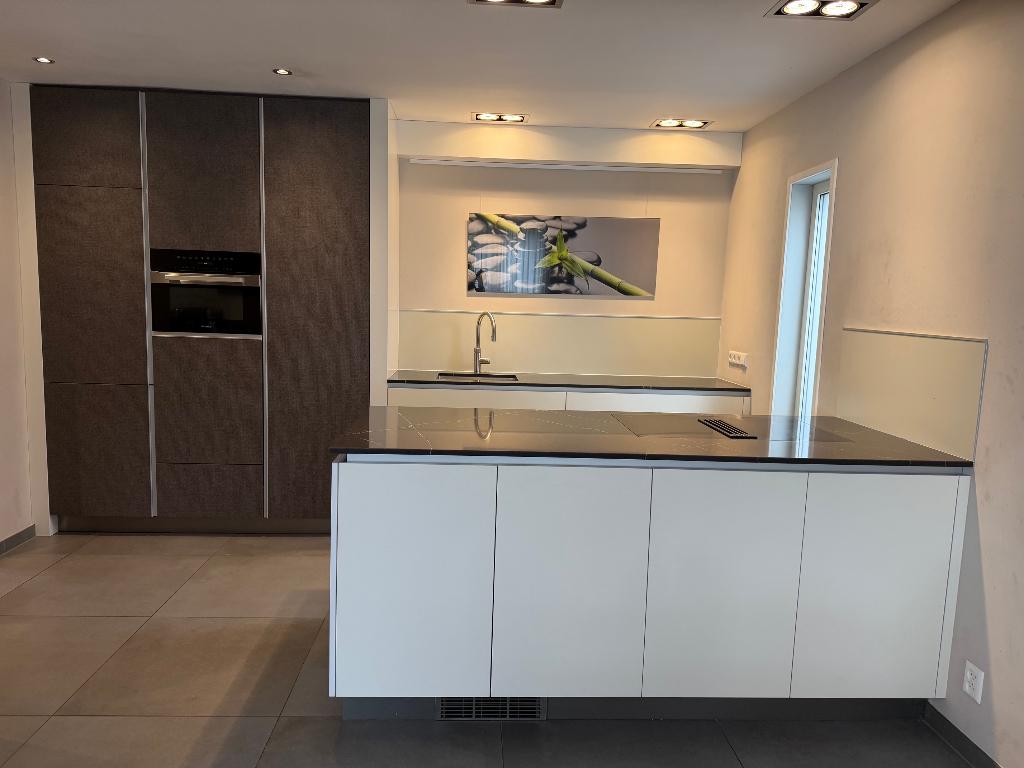 Moderne keuken met eiland + Miele apparatuur (eind 2019), Ophalen, Bruin, Dubbelwandige keuken, Zo goed als nieuw