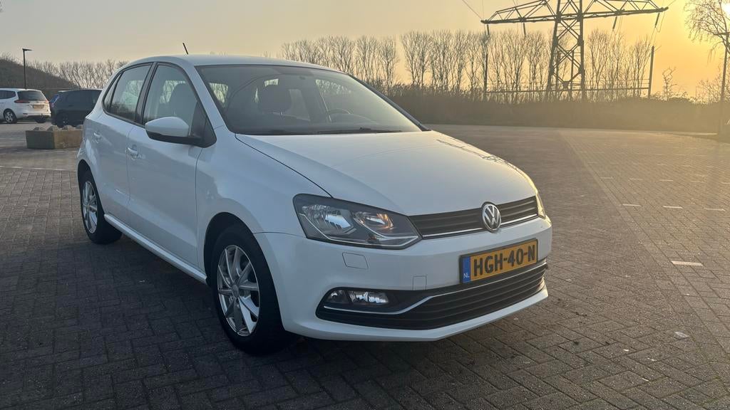 Volkswagen Polo 1.2 TSI Bluemotion 2016, Auto's, 4 cilinders, Wit, Handgeschakeld, Particulier