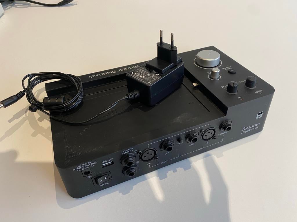 Focusrite itrack dock audio interface voor ioad, Ophalen, Zo goed als nieuw