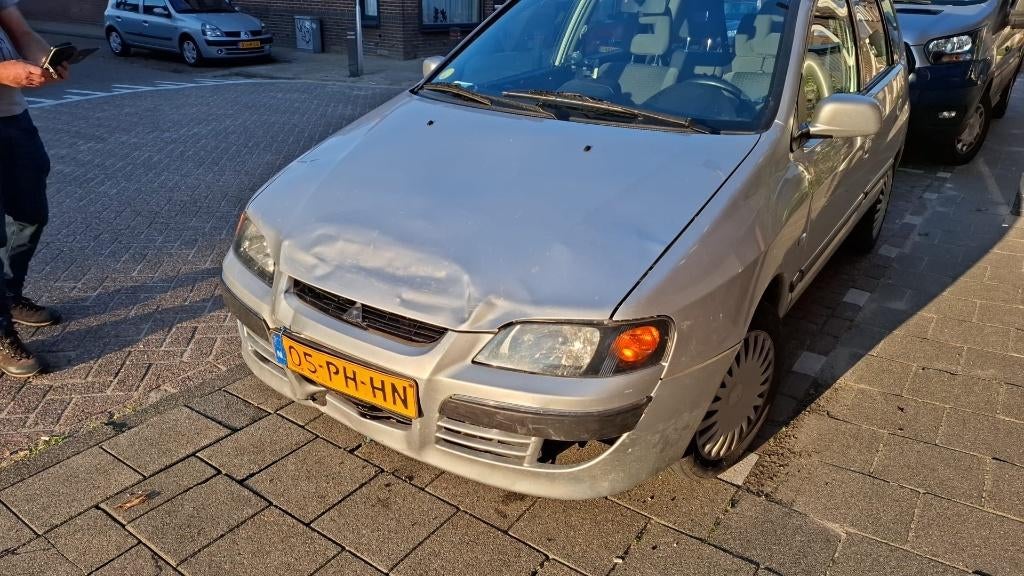Mitsubishi Spacestar 1.6 voorschade, Voorwielaandrijving, 600 kg, 4 cilinders, Origineel Nederlands