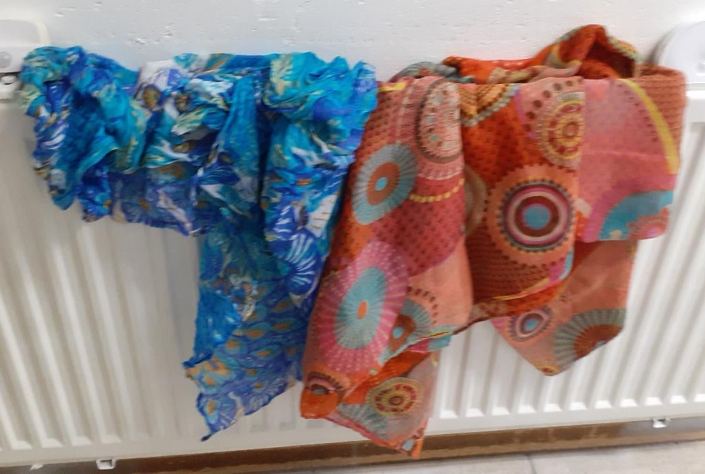 sjaals dames, Ophalen of Verzenden, Zo goed als nieuw, Maat 46/48 (XL) of groter, Sjaal