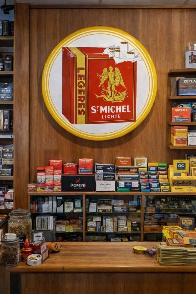 Emaille reclamebord Belgisch sigarettenmerk St. Michel., Verzamelen, Merken en Reclamevoorwerpen, Reclamebord, Gebruikt, ., Ophalen of Verzenden