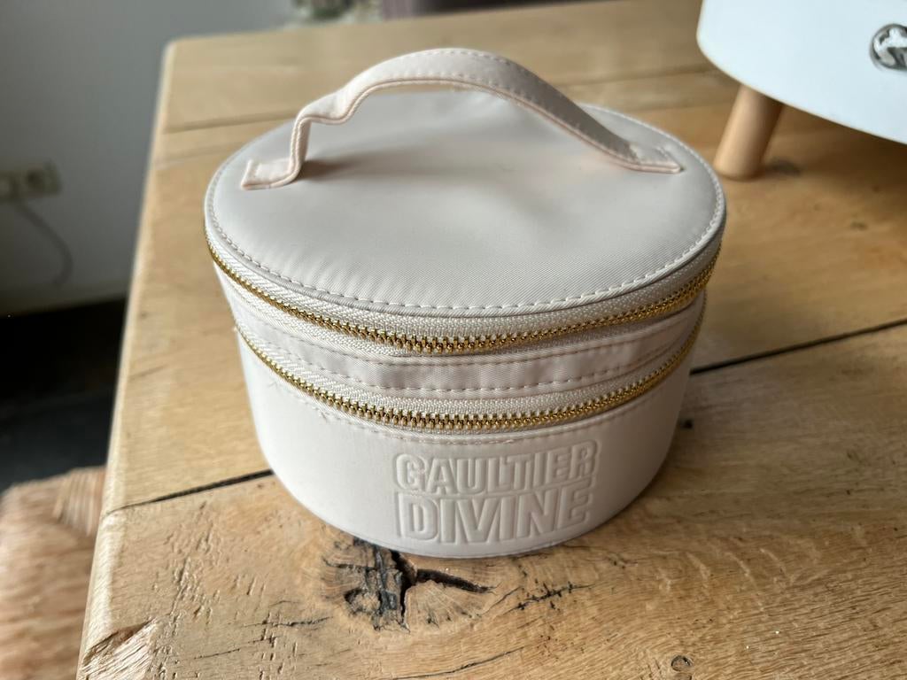 Jean Paul Gaultier make up doosje, Ophalen of Verzenden, Zo goed als nieuw, Overige materialen, Pot, Bus of Blik