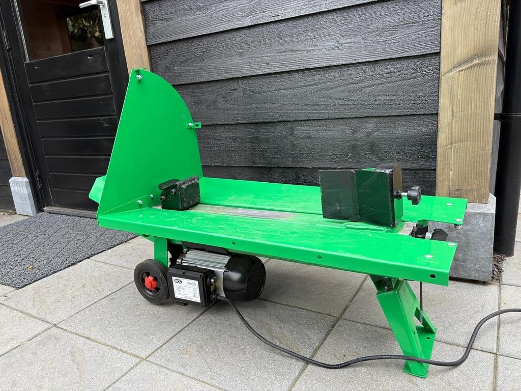 Houtklover te huur 7 ton, Ophalen, Zo goed als nieuw