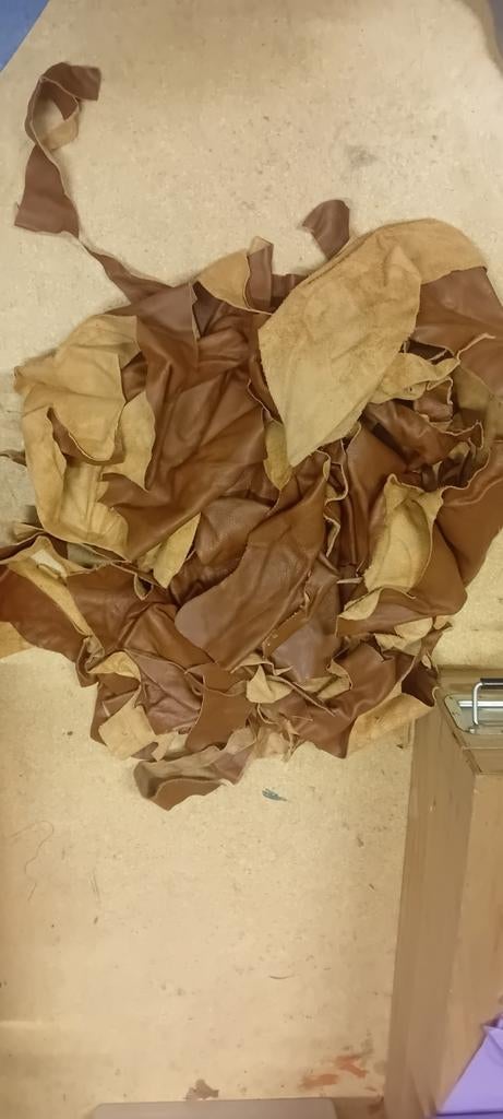 Rest Leer Italiaans Leer, Hobby en Vrije tijd, Stoffen en Lappen, Gebruikt, Bruin, Leer of Kunstleer, Ophalen of Verzenden