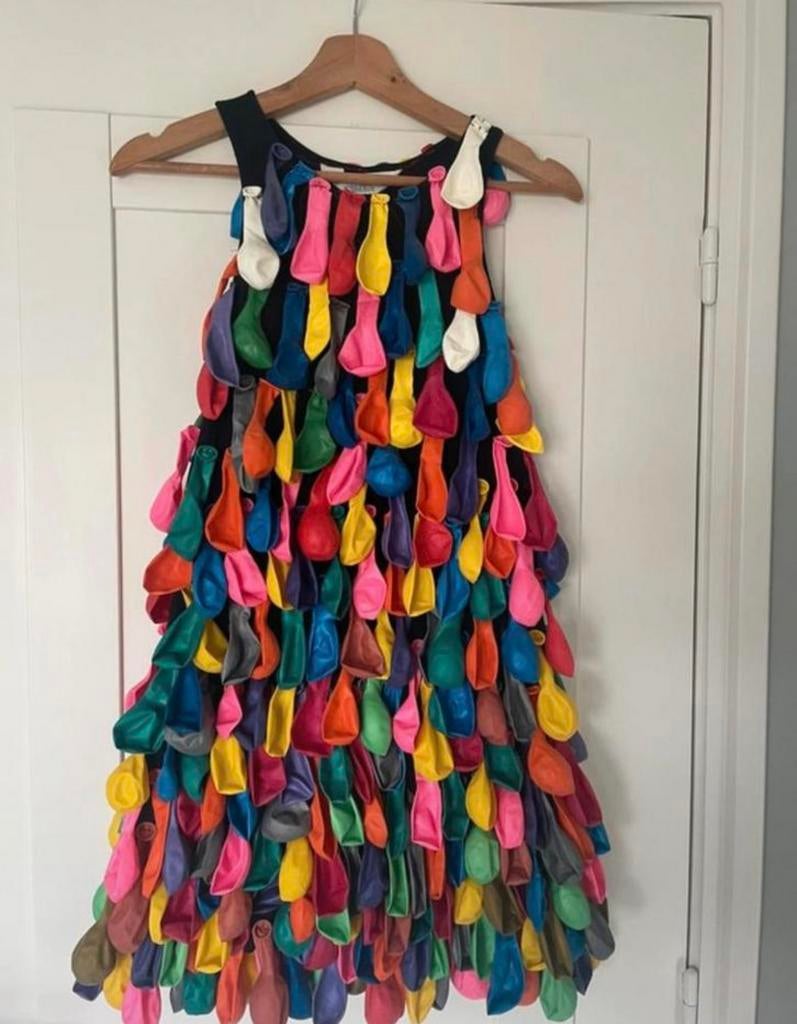 Carnaval ballonnen jurk 158, Ophalen of Verzenden, Zo goed als nieuw, Meisje