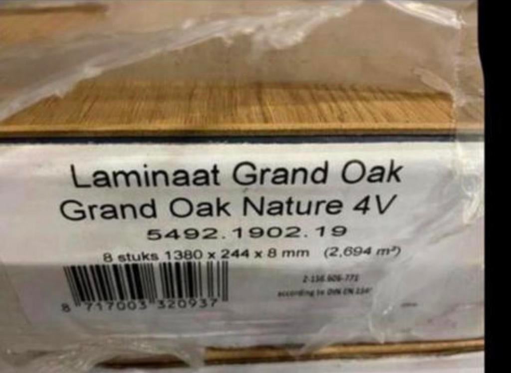 Nieuwe, ongeopende pak extra breed Grand Oak laminaat., Ophalen, Zo goed als nieuw, Mdf, 200 tot 250 cm