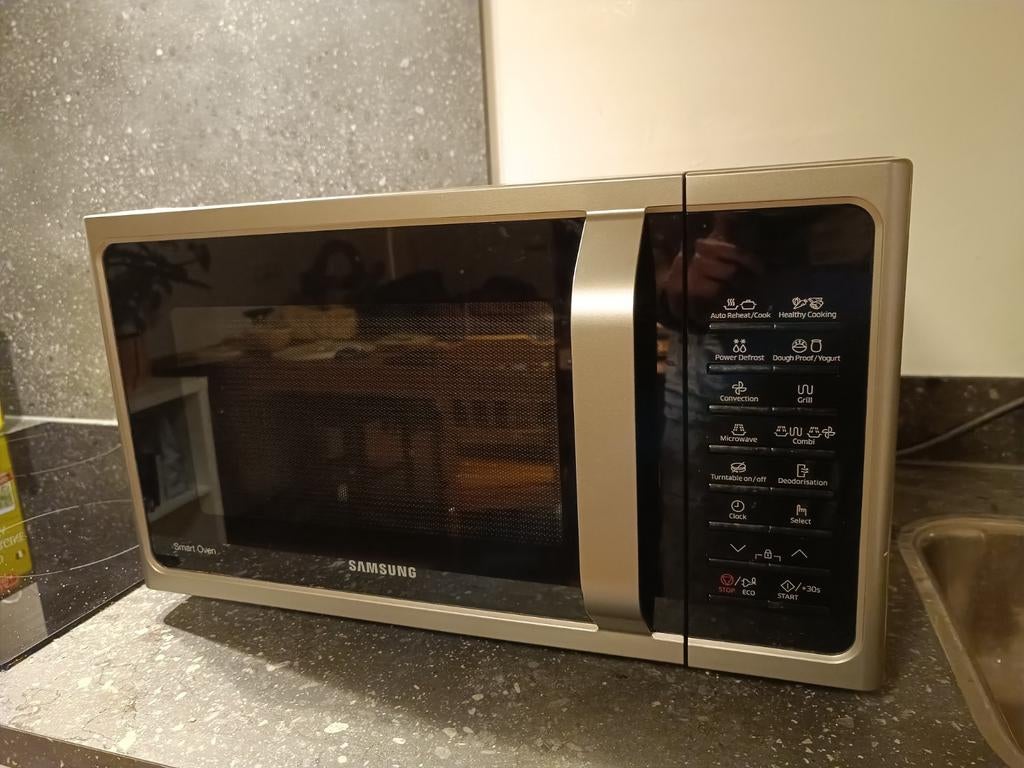 Samsung Combimagnetron - combi oven - microwave, Witgoed en Apparatuur, Magnetrons, Ophalen, Combimagnetron, Crisp, Zo goed als nieuw