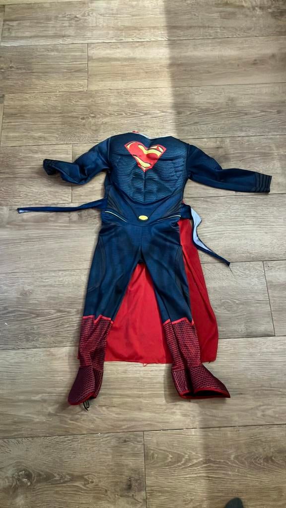 Superman, Kinderen en Baby's, Carnavalskleding en Verkleedspullen, Ophalen of Verzenden, Gebruikt, 122 t/m 128, Jongen of Meisje