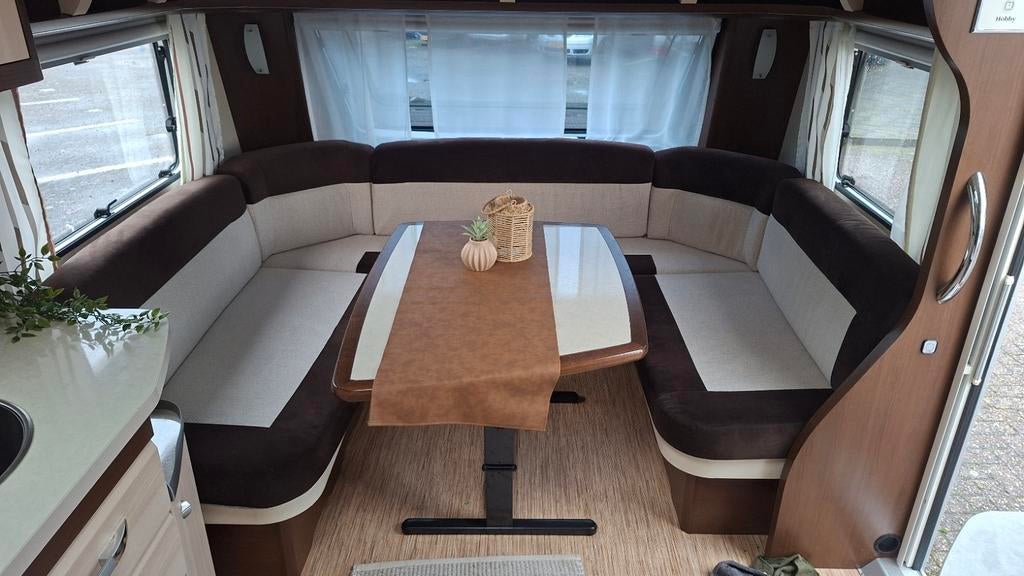 Hobby 720 KFU te koop., Caravans en Kamperen, Caravans, Kachel, Rondzit, Hobby, Hefbed