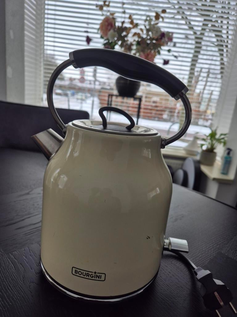 Mooie Bourgini Waterkoker, 1 tot 2 liter, Ophalen of Verzenden, Gebruikt