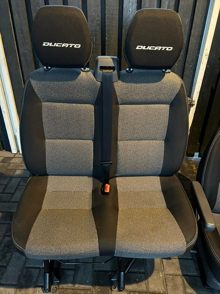 Bijrijdersstoel fiat ducato 2021 met console, Auto-onderdelen, Ophalen, Fiat