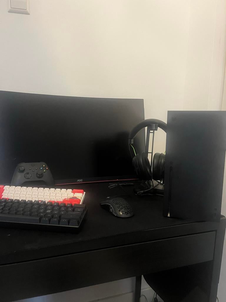 Xbox Series X 1TB + Complete Gaming Setup, Spelcomputers en Games, Spelcomputers | Xbox Series X en S, Ophalen, Zo goed als nieuw