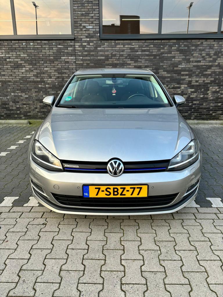 Volkswagen Golf 1.6 TDI 81KW 5D Blue Motion 2013 Grijs, Voorwielaandrijving, Zwart, 4 cilinders, Origineel Nederlands