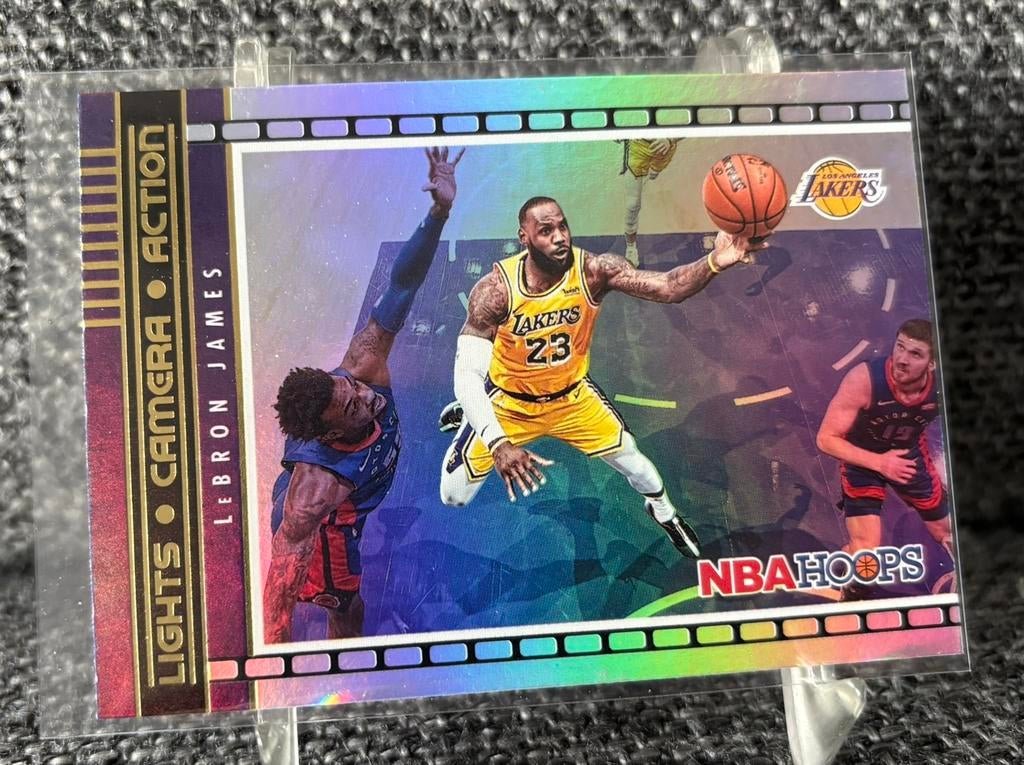 LeBron James insert Panini NBA card Los Angeles Lakers, Ophalen of Verzenden, Nieuw, Plaatje