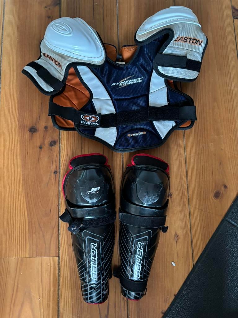 Easton Body Protector/  Bauer Shin Guard (Youth), Sport en Fitness, IJshockey, Ophalen of Verzenden, Gebruikt, Bescherming