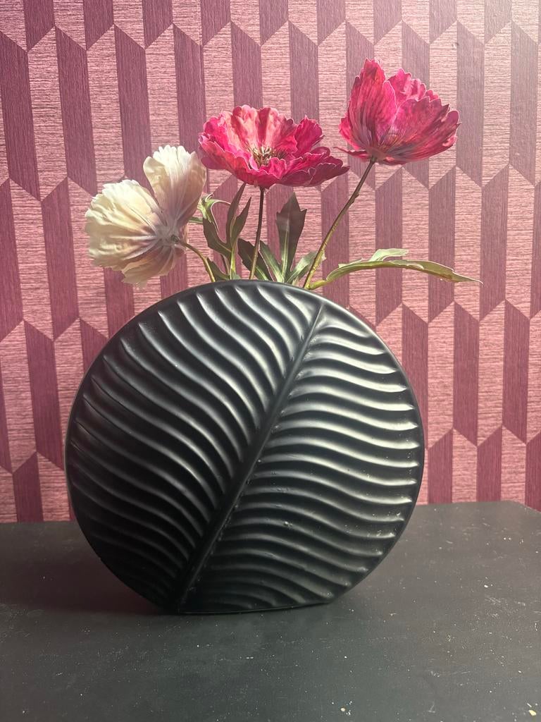 Mooie DK ronde vaas - 24 cm hoog, Huis en Inrichting, Ophalen, Zwart, Aardewerk of Porselein, Zo goed als nieuw