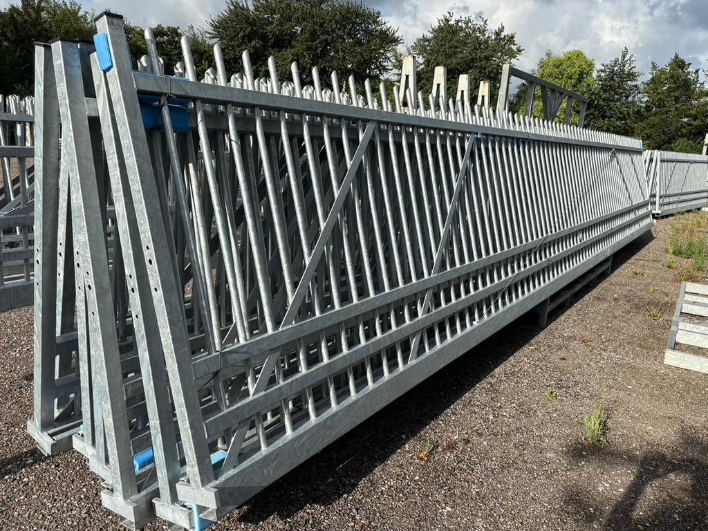 Schuifpoort Nieuw 8 of 10 mtr doorgang Compleet, Ophalen, Schuifpoort, Nieuw, 200 cm of meer