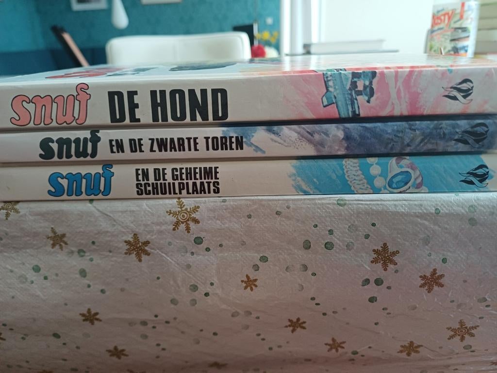 3 titels Snuf de hond.. samen  voor 9.99 euro.  PIET PRINS, Ophalen of Verzenden, Zo goed als nieuw, Fictie algemeen