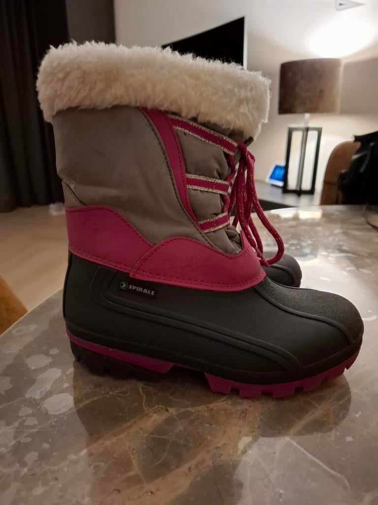 Snowboots maat 35, Ophalen, Zo goed als nieuw, Snowboots