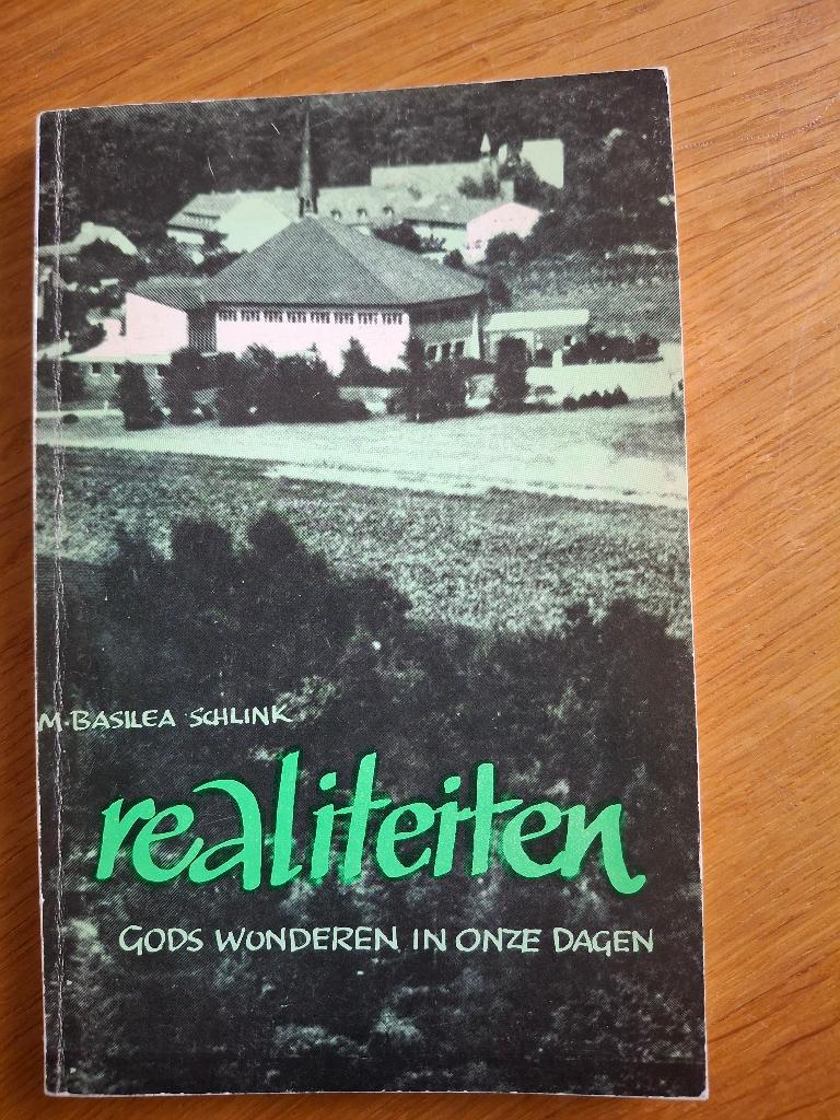 Realiteiten, Gods wonderen in onze dagen - M.Basilea Schlink, Boeken, Gelezen, Christendom | Protestants, Ophalen of Verzenden