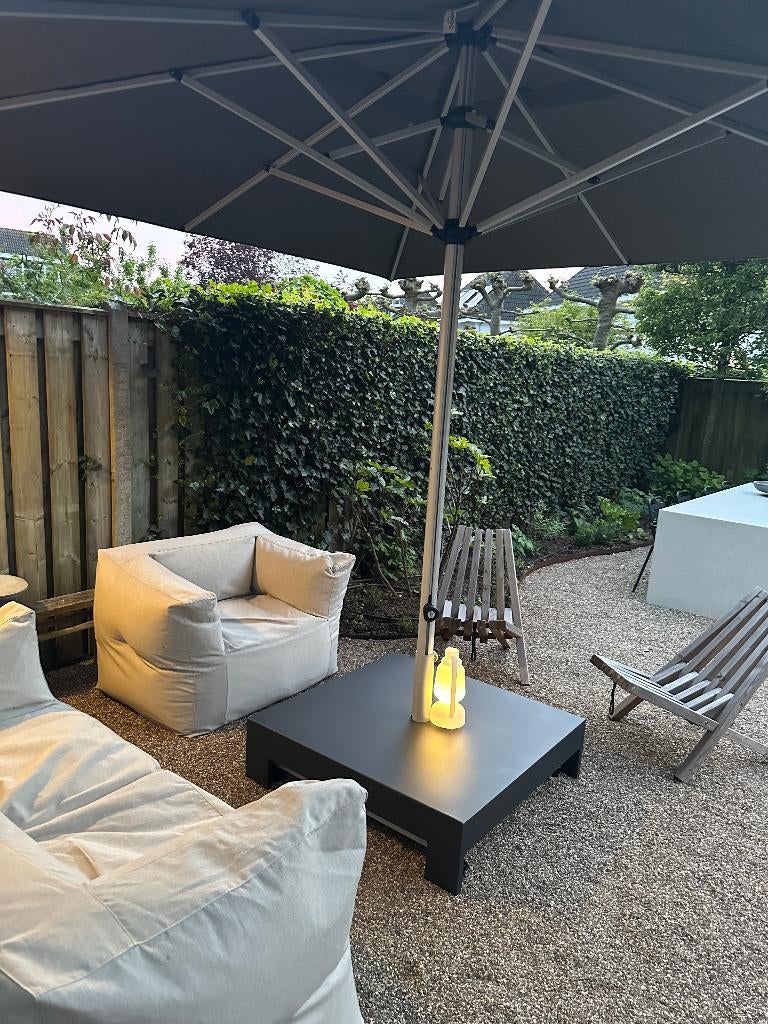 Bryck tuinset, Ophalen, Overige materialen, 3 zitplaatsen, Zo goed als nieuw