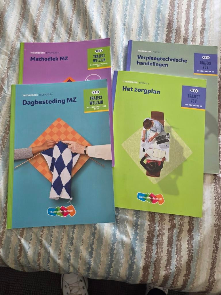 Verzorgende IG studieboeken, Boeken, Ophalen of Verzenden