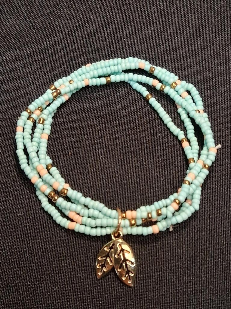 armbandjes turquoise lichtroze kraaltjes blaadjes, Overige materialen, Overige kleuren, Nieuw, Ophalen of Verzenden