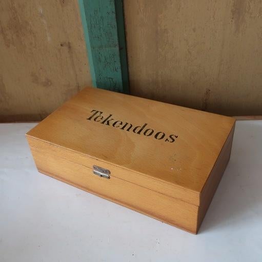 Tekendoos kist hout origineel met tekst 27 x 16 x 8 cm, Minder dan 50 cm, Gebruikt, Minder dan 50 cm, Ophalen of Verzenden