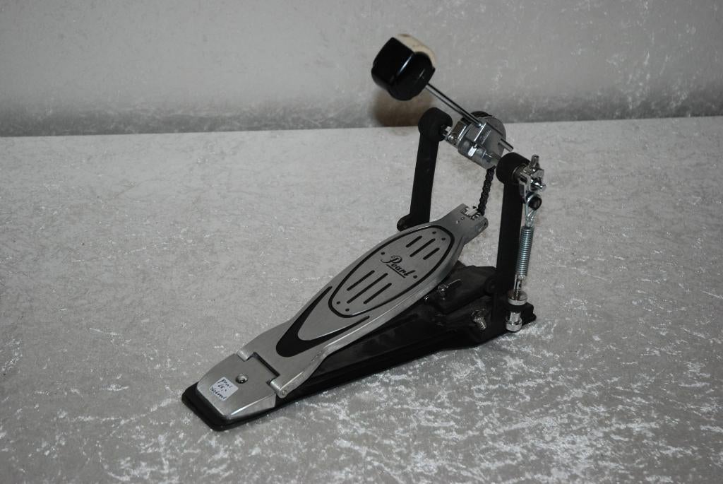 Pearl Basdrumpedaal enkel   <26260406>, Muziek en Instrumenten, Gebruikt, Drums of Percussie, Ophalen of Verzenden, .