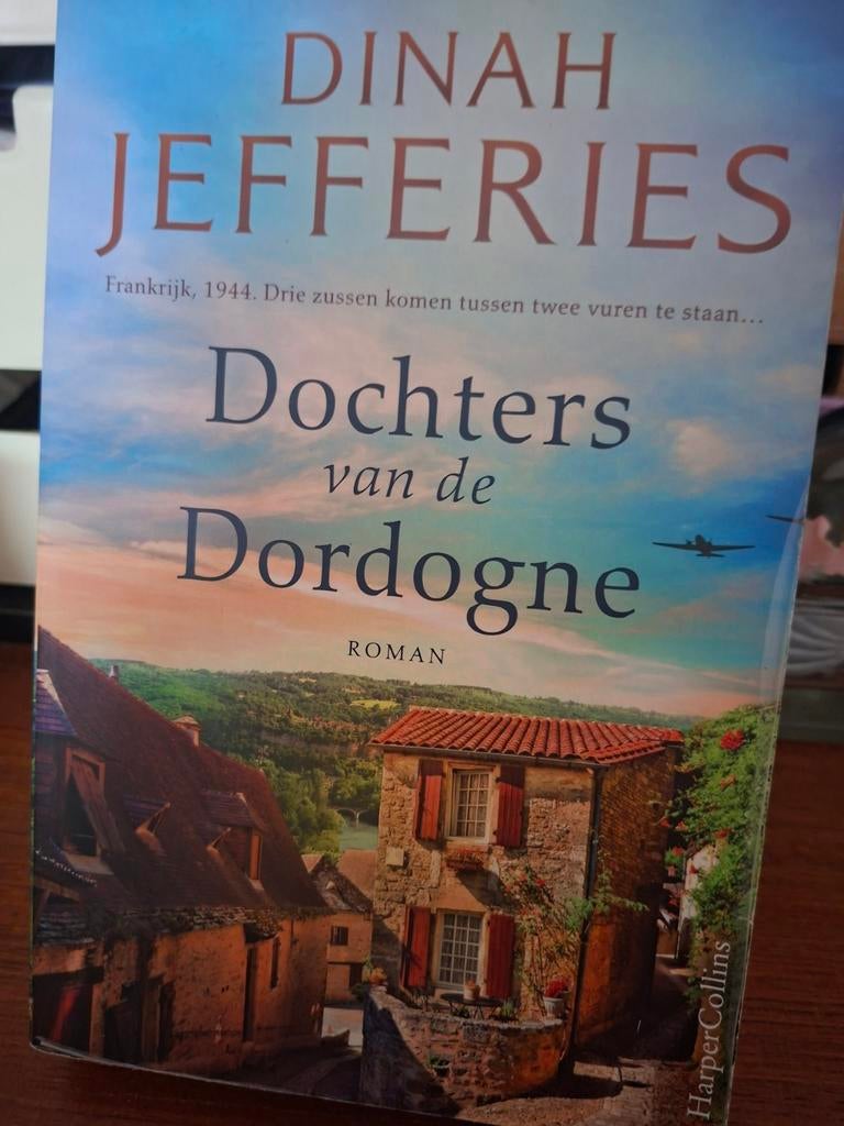 Dinah Jefferies - Dochters van de Dordogne, Verzenden, Zo goed als nieuw, Dinah Jefferies
