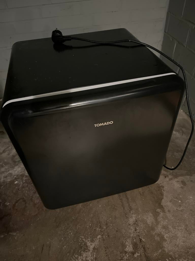 Tomado mini koelkast - Ideaal voor student of camping, Witgoed en Apparatuur, Koelkasten en IJskasten, Zonder vriesvak, Ophalen of Verzenden