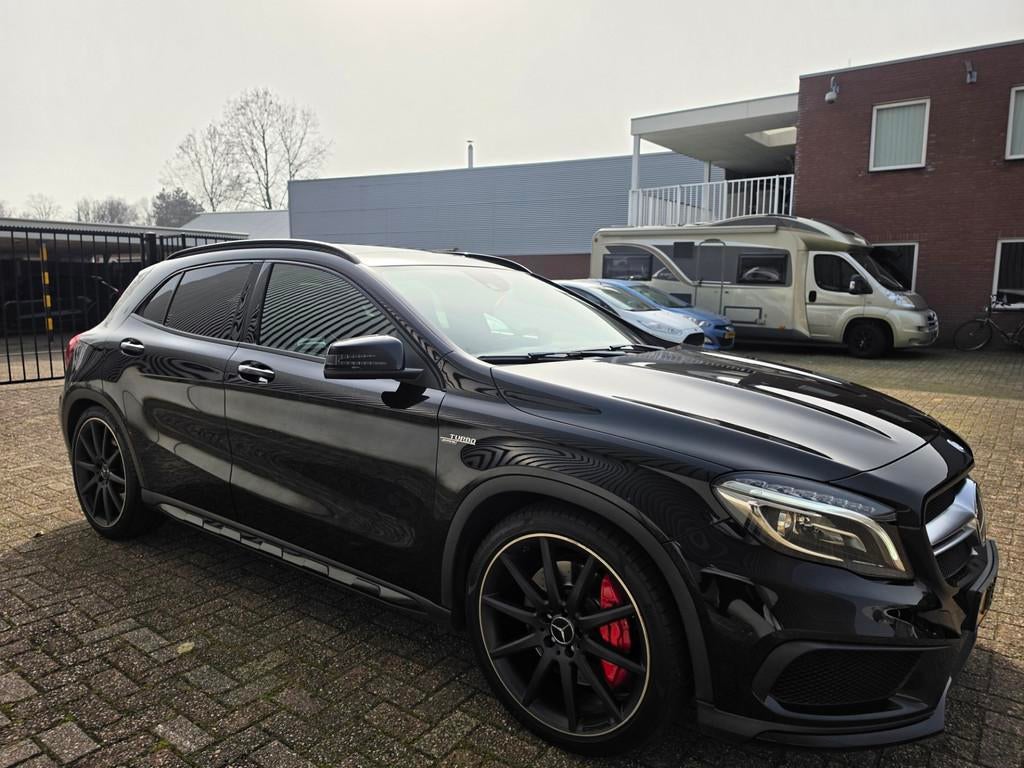 Mercedes-Benz GLA-klasse AMG 45 4MATIC|BOMVOL!|NIEUWSTAAT!, Gebruikt, 4 cilinders, Met garantie (alle), Adaptive Cruise Control