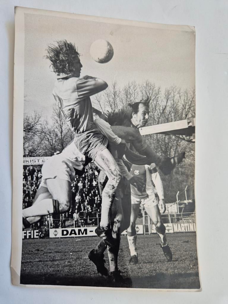 ANP Foto Ajax-Telstar 1975: Brokamp, Driessen, Bisschot, Ophalen of Verzenden, 1960 tot 1980, Overige onderwerpen