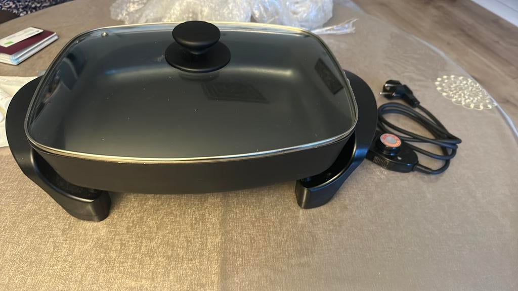 Elektrische hapjespan van Prima Donna, Witgoed en Apparatuur, Gourmetstellen, Ophalen of Verzenden, Zo goed als nieuw, 4 t/m 7 personen