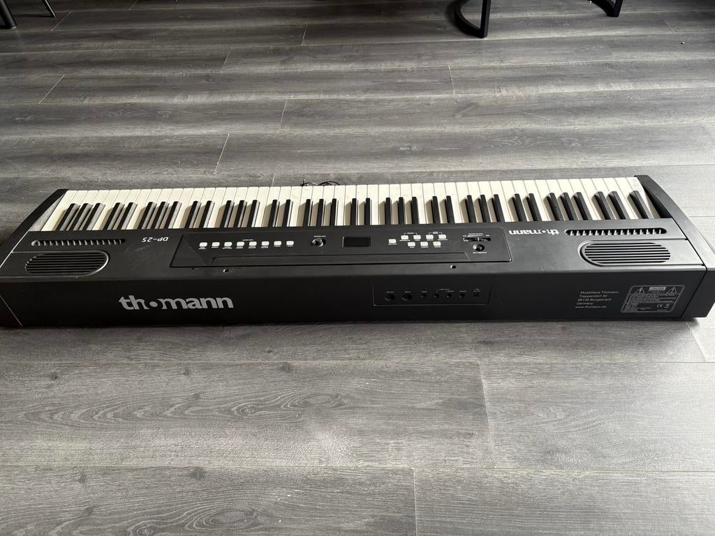 Thomann DP-25 digitale piano, Muziek en Instrumenten, Keyboards, Gebruikt, 88 toetsen, Met standaard, Ophalen