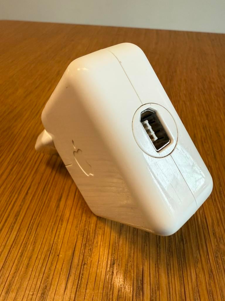 Originele Apple FireWire adapter voor iPod Classic, Ophalen of Verzenden, Zo goed als nieuw, Voeding, Classic of Photo