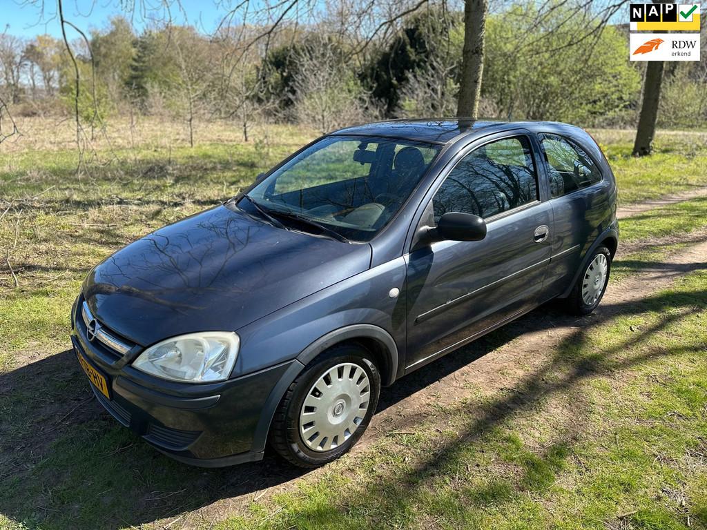 Opel Corsa 1.2-16V Rhythm APK T/M 20-03-2027, Voorwielaandrijving, 450 kg, 31 €/maand, 4 cilinders