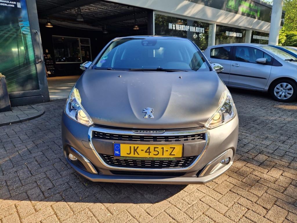 Peugeot 208 1.2 PureTech Allure | 2E EIGENAAR | 12MND GARANT, Voorwielaandrijving, Electronic Stability Program (ESP), Stof, Euro 6