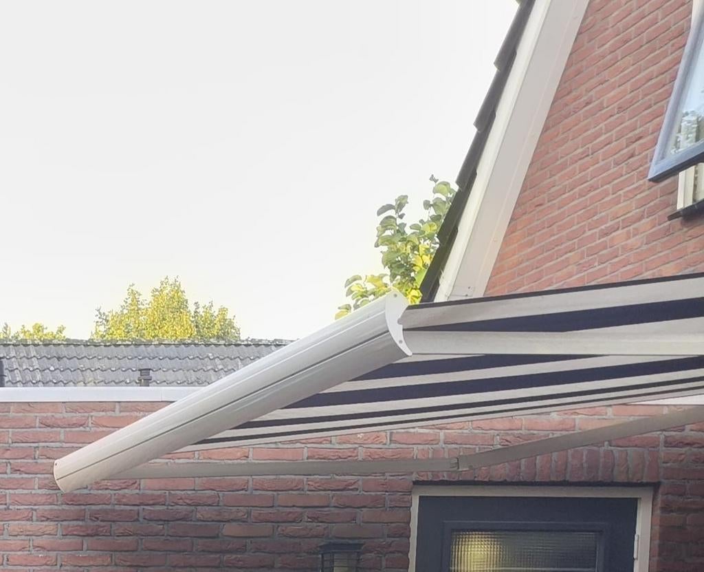 Elektrische zonnescherm, Ophalen, Gebruikt, Elektrisch, 250 cm tot 450 cm