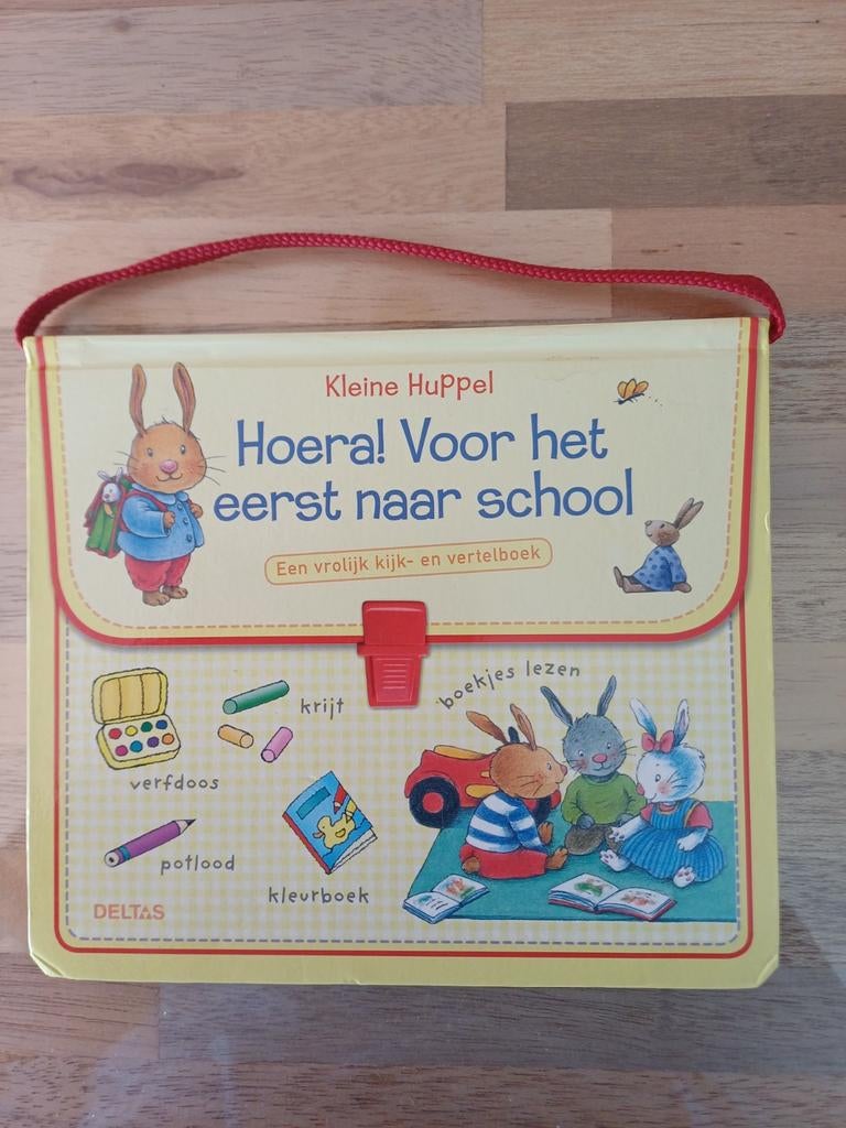 Hoera! Voor het eerst naar school kleine Huppel, Ophalen of Verzenden, Zo goed als nieuw
