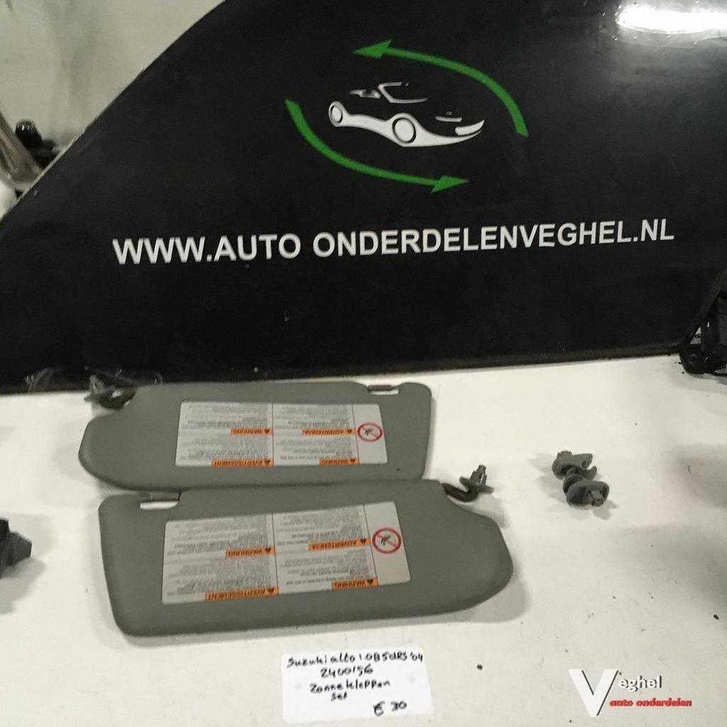 Suzuki Alto 2004 1.0 Benzine 5 drs  Zonnekleppen set