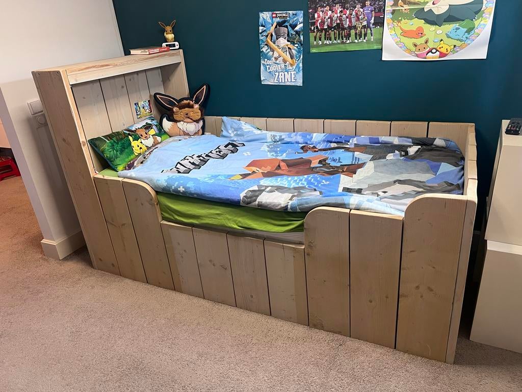 Kinderbed en kledingkast van steigerplanken, 85 tot 100 cm, Gebruikt, Ophalen of Verzenden, Matras