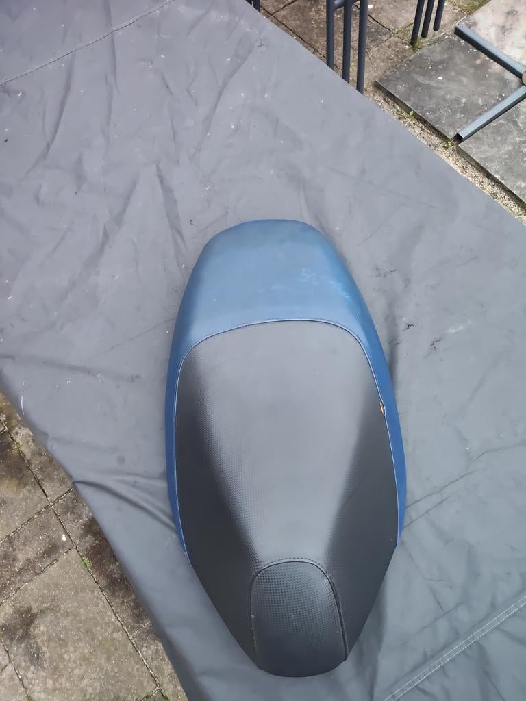 Peugeot Vivacity zadel, Fietsen en Brommers, Ophalen of Verzenden, Zadel, Peugeot