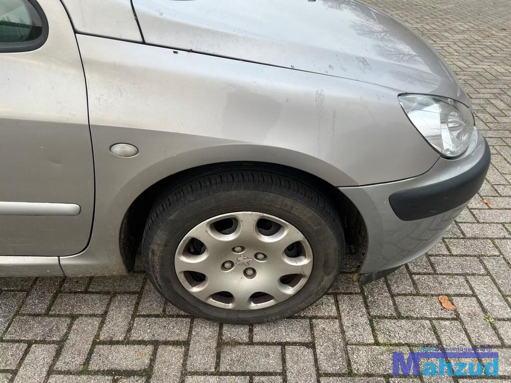 PEUGEOT 307 Grijs EZA rechts voorscherm 2001-2009, Auto-onderdelen, Taurusavenue 1
2132 LS  Hoofddorp, NL, Gebruikt, Contact.group@renault.com