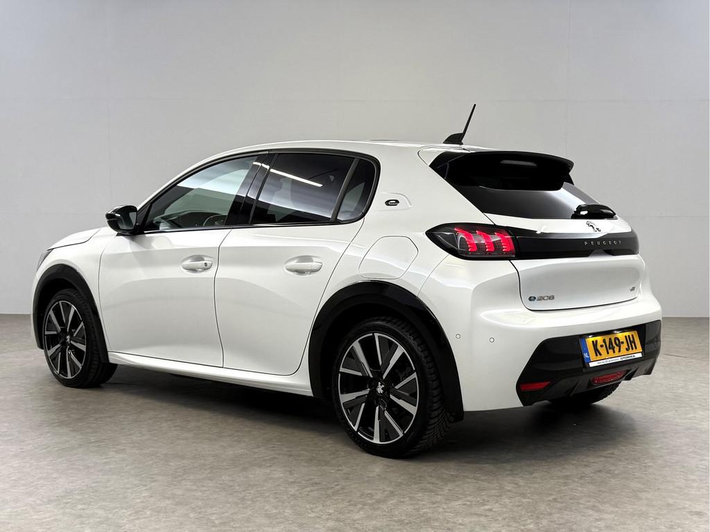 Peugeot e-208 EV GT 50 kWh | Snelladen | SOH 93% | Pano | Sf, Auto's, 136 pk, Gebruikt, Wit, Origineel Nederlands