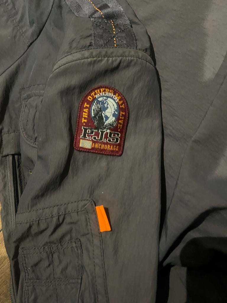 Stijlvolle Parajumpers jas - Donkergrijs, Ophalen of Verzenden, Zo goed als nieuw, Overige maten, Grijs