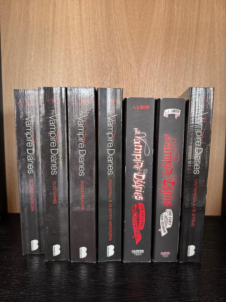 Boeken serie Vampire diaries L.J. Smith, Ophalen of Verzenden, Gelezen, Diverse