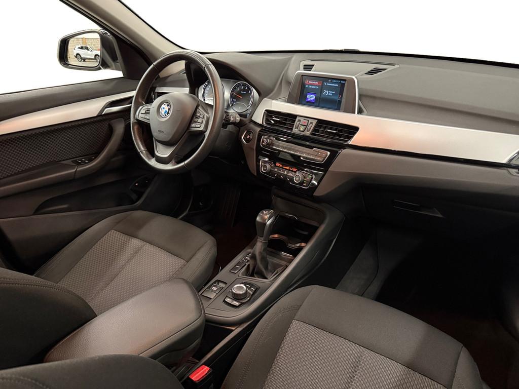BMW X1 xDrive25e Executive, 12 maanden, Gebruikt, Lichtsensor, Zwart