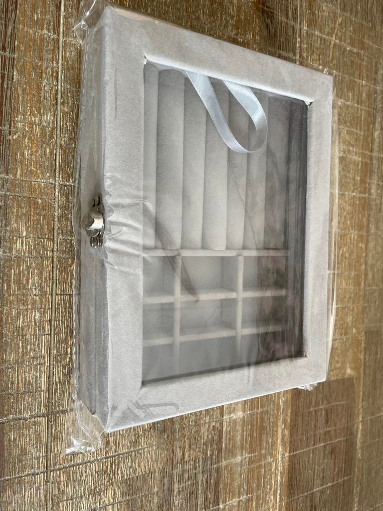 Nieuwe sieradendoos met venster - grijs fluweel, Ophalen of Verzenden, Nieuw